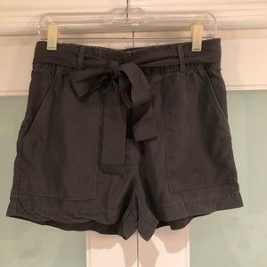 Gap elastic waist grey shorts